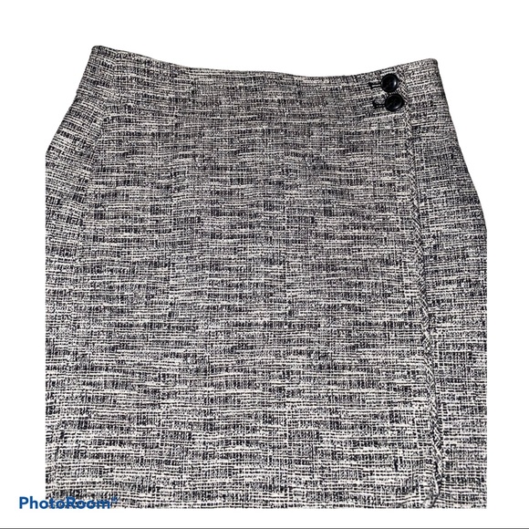 ANN TAYLOR Pencil Skirt - Picture 2 of 5
